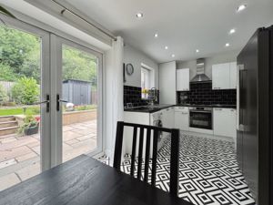 Kitchen- click for photo gallery